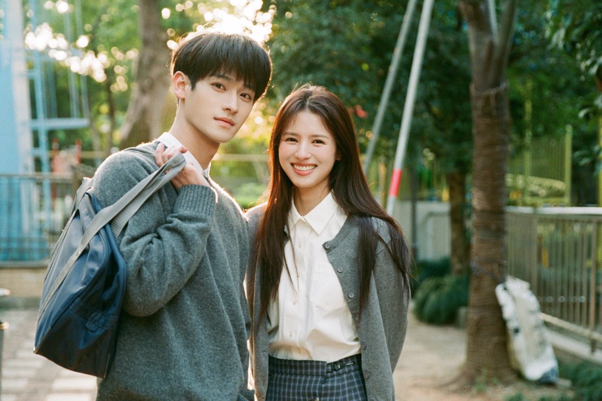 untamedyouths's tweet photo. they’re like the most bunny x fox looking couple out there https://t.co/PBNmE6Q8Qp