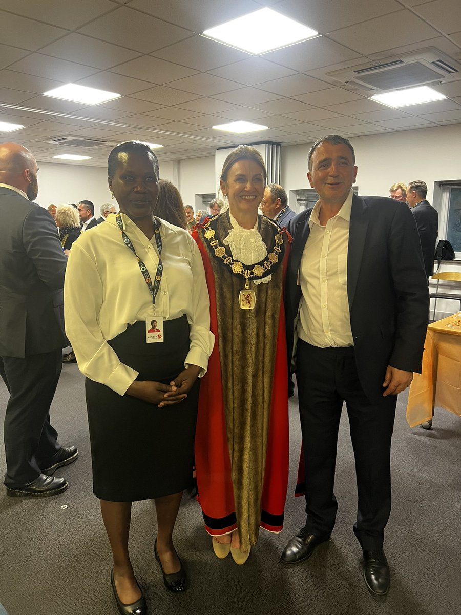 EmmaSupple's tweet photo. Being made Mayor of Enfield  is such an honour. 
Delighted my friend Jacki - could be there - just in case ! 

We had a bit of a do ! 

@EnfieldCouncil https://t.co/aeB6ubjW7b