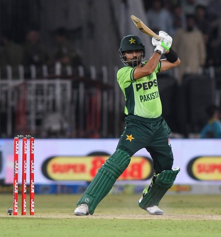 BA56_MOB's tweet photo. Continues his Brilliant PSL Form On a Difficult Wicket, He Owns this Format 👑

Well Played King Babar Azam https://t.co/KrlG78SZg0