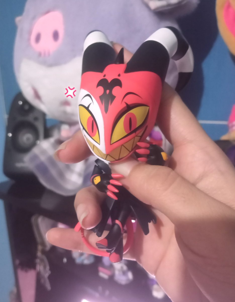 MelleDraws's tweet photo. Yay, my Blitz Nendoroid arrived! I took a super clumsy video because I was so excited to open it😆 He's so cute and tiny  💕💕💕 https://t.co/PtqMLjohc3