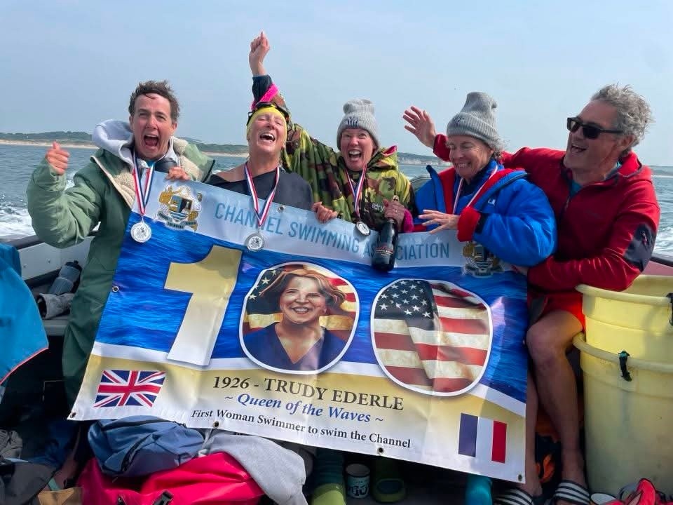 CSAswimmers's tweet photo. Huge congratulations to Les Reines du Rother on completing their relay swim today. Well done, girls, and everyone on board Sea Leopard Charter 
Swim result:
https://t.co/RHeUp4WJQR https://t.co/cMp5JzsLFx