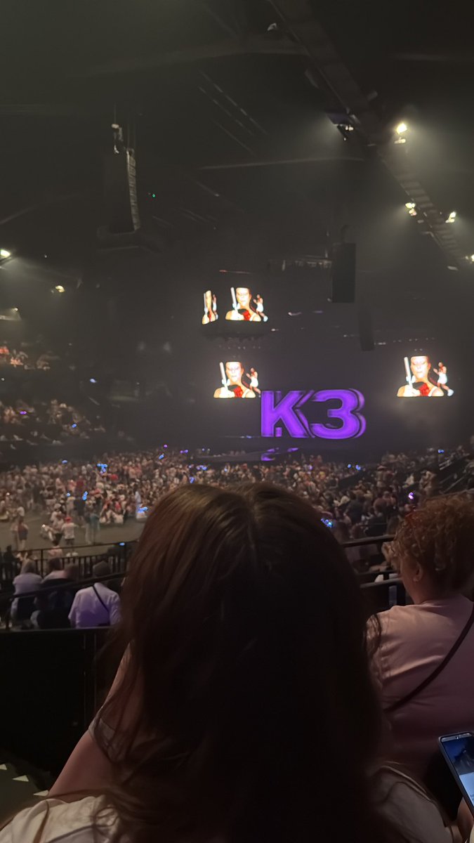 5secondsofArden's tweet photo. Last time i was here, my band was performing. Now i’m here for my kid self https://t.co/iv7IVNzSEO