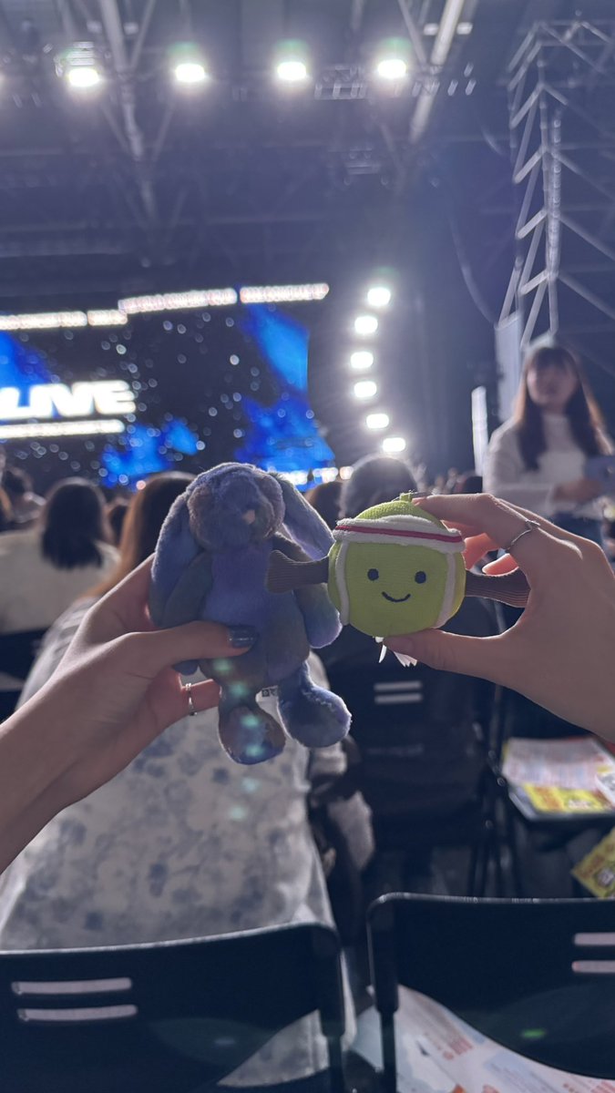 realmuuhere's tweet photo. May u be happy in May✨ https://t.co/IuN9bIeXff