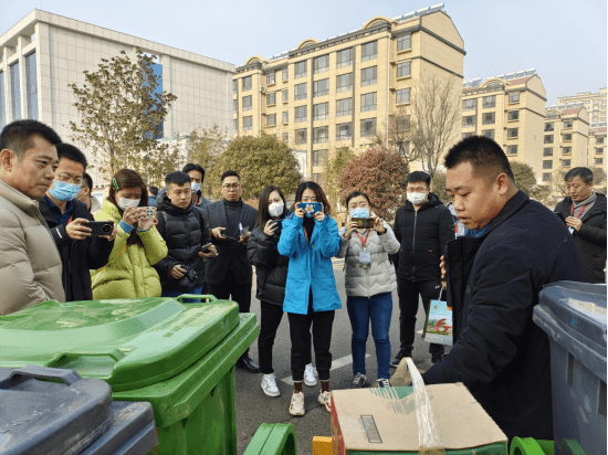 DMPLAPD's tweet photo. [Join our neighborhood cleanup this Saturday 9AM at Central Park! Bring gloves u0026 stay for free snacks afterwards—let’s make our community shine together!]， https://t.co/20YHTcBYRh