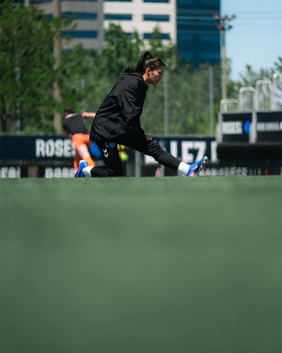 rosesmtlfc's tweet photo. #AllezLesRoses | #GoRoses
Match présenté par Cascades https://t.co/8GUUiBxegO