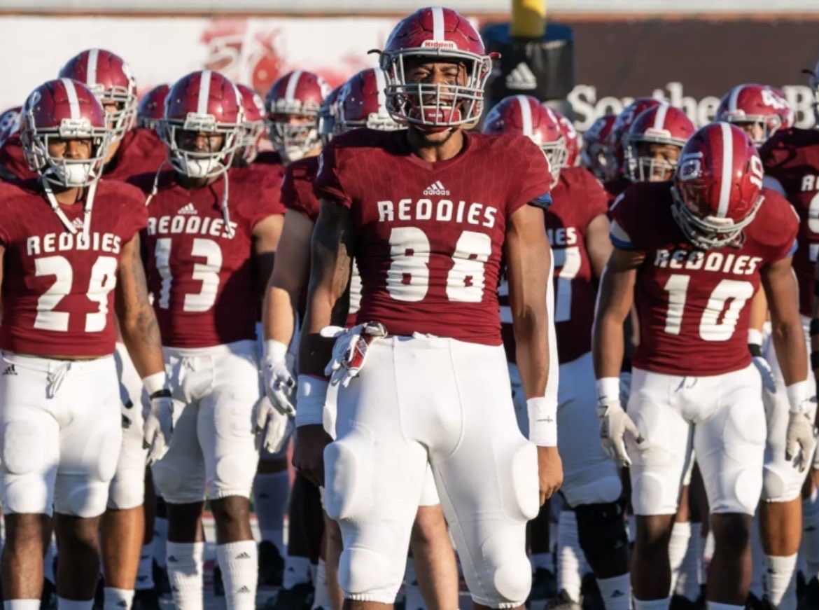 JustinZWrld_'s tweet photo. #AGTG After an amazing camp and conversation with @CoachWarehime I’m extremely blessed to receive an offer from @ReddiesFB !! @Coach_Hols @Football_BCS @RobbyDonaldson @CSmithScout #Reddies https://t.co/s6uToPnYCa
