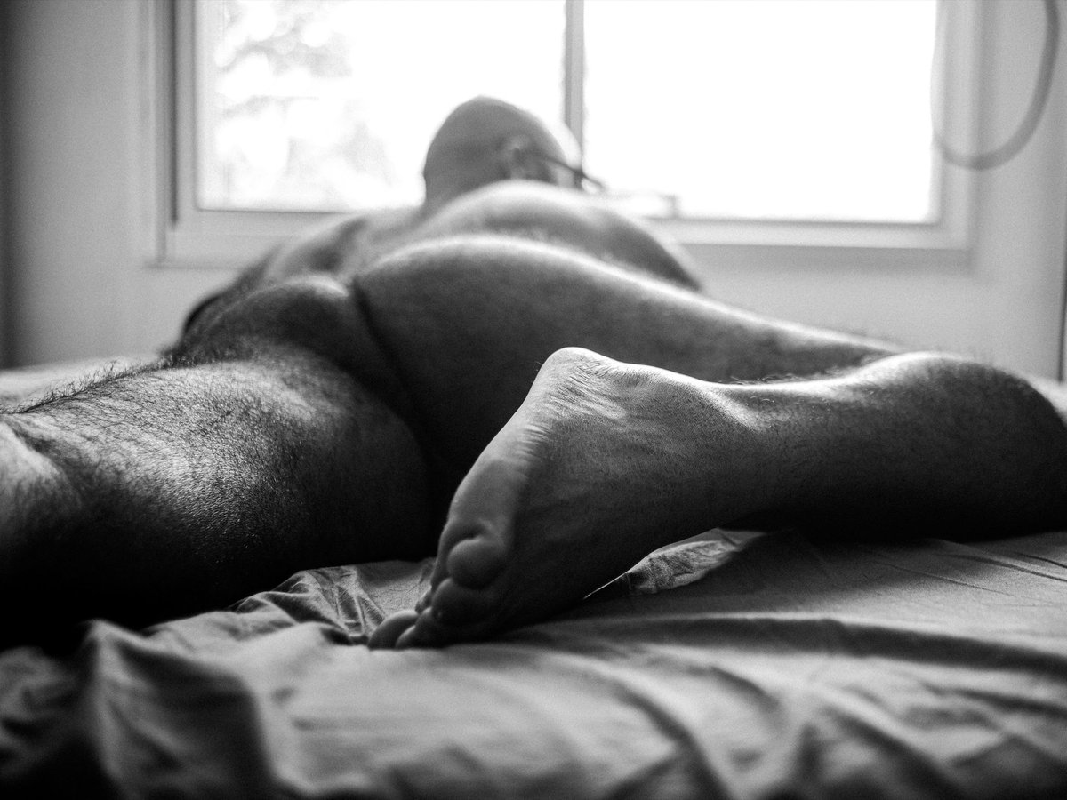 SadButNude's tweet photo. spread and still. the light did the rest.#sadbutnude #GayNSFW #explicit #gayporn #NSFW https://t.co/W2hjtJeXvV