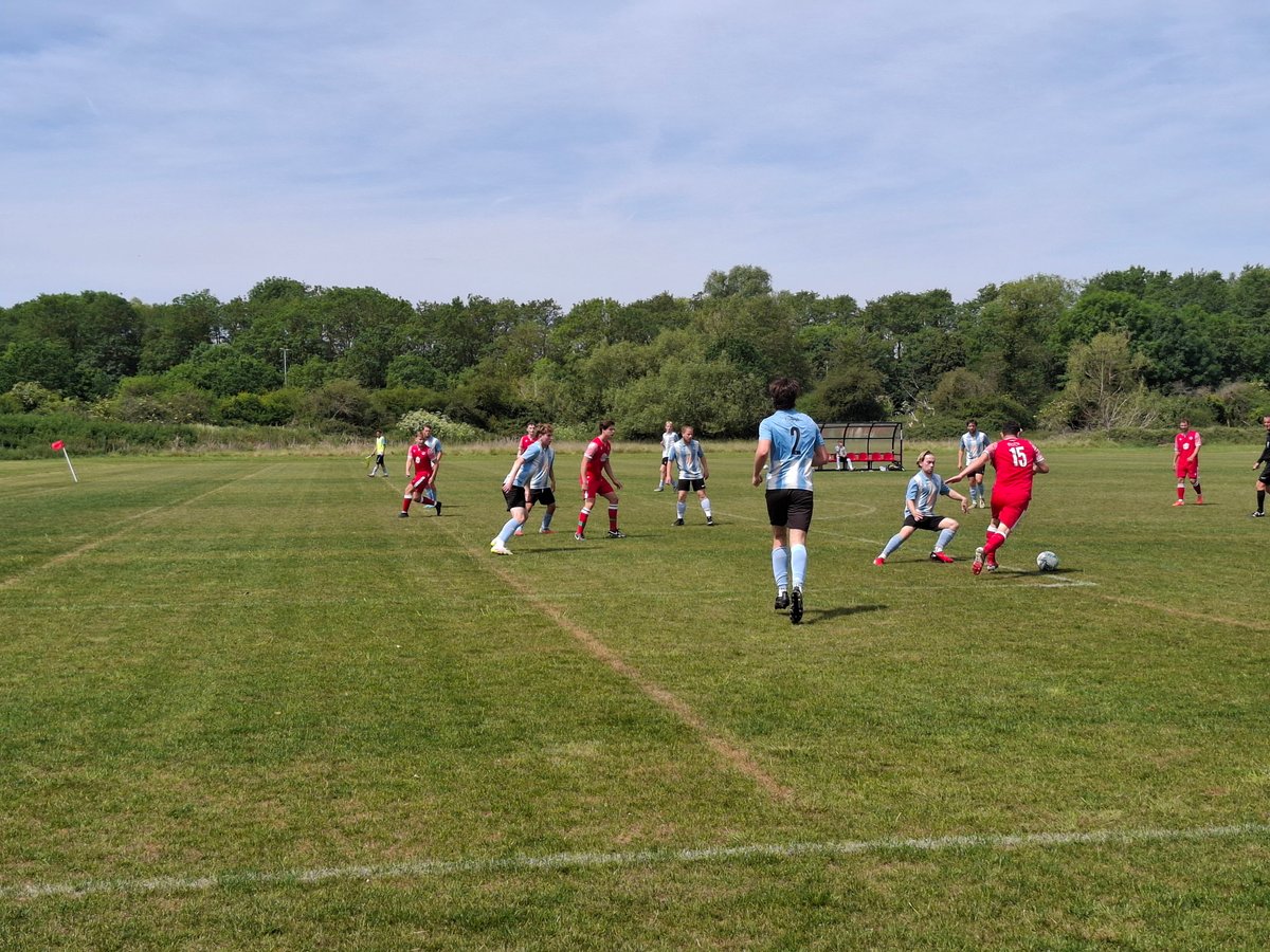 daniel_tortoise's tweet photo. @huttonfc @Springfield1935 @NonLeagueCrowd @eofl https://t.co/C5zPabPOii