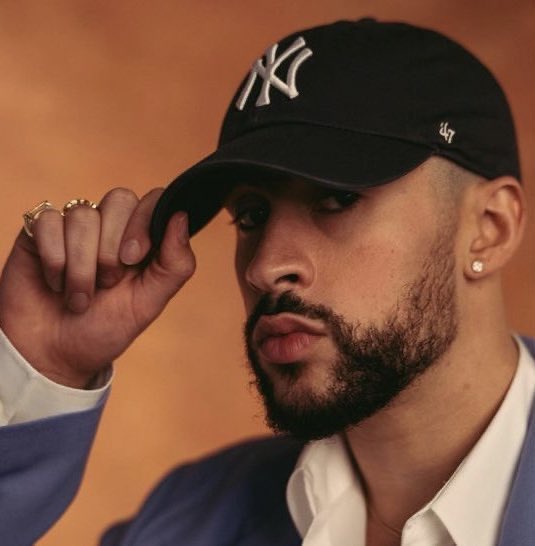 AccessBadBunny's tweet photo. Bad Bunny’s “nadie sabe lo que va a pasar mañana” has now surpassed 7 BILLION streams on Spotify. 🐎 https://t.co/SDNKVOpmi6