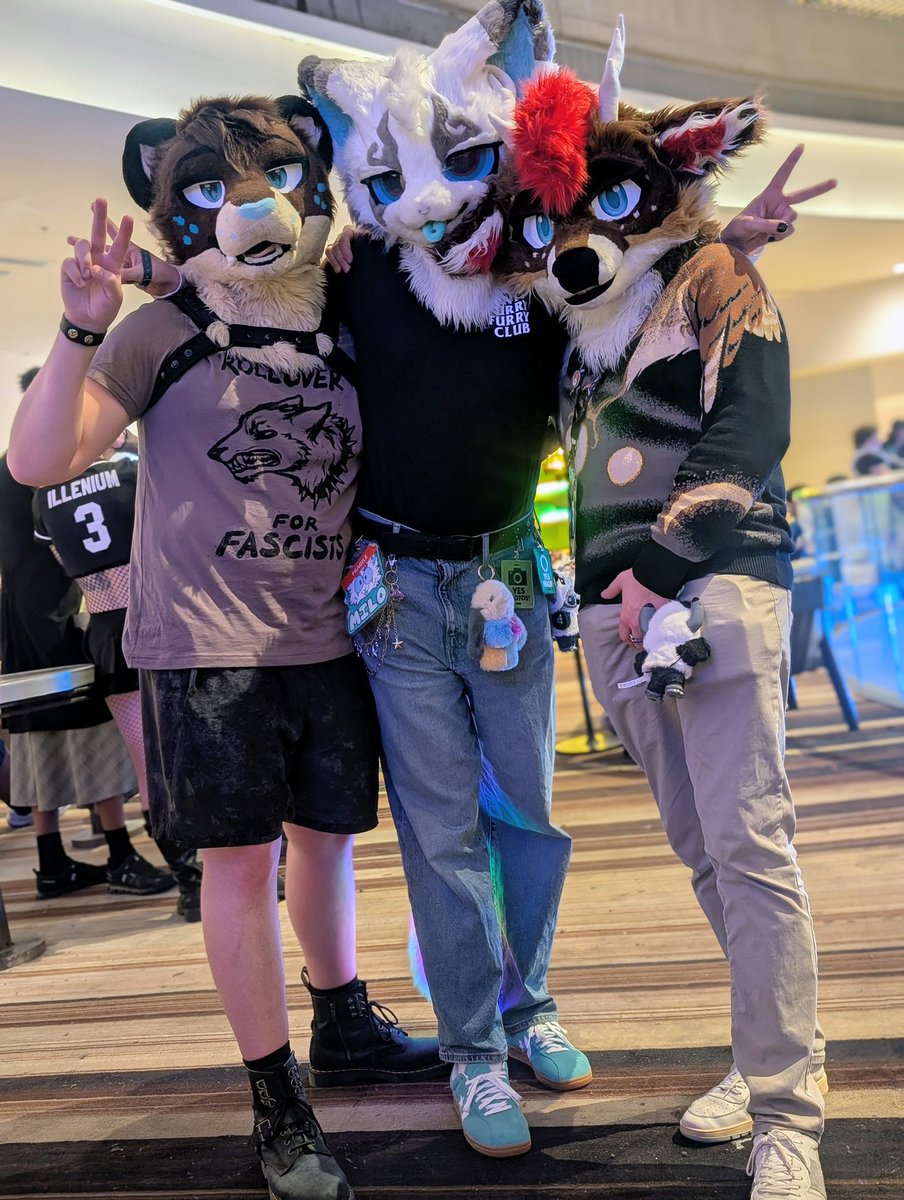 JollyGotRacks's tweet photo. Fursuit Saturday + FWA photo dump 💫 https://t.co/to0h24Zoww