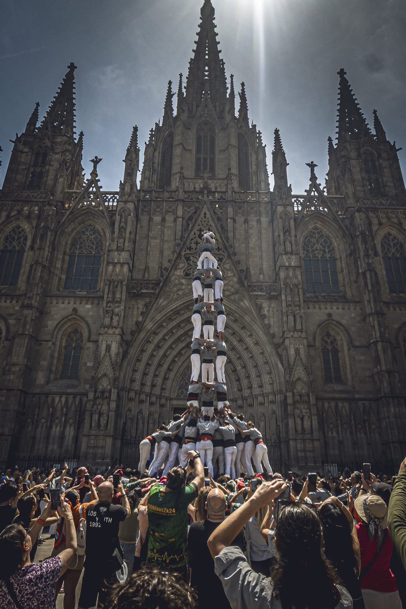 feerranet's tweet photo. Benvingut 3d9f 🔥🤩🩶 el primer de la temporada!!! @borinots 
#hofemaixi #castellersdesants
Foto: Jaume Serrat. https://t.co/Owk7ZV8RrV