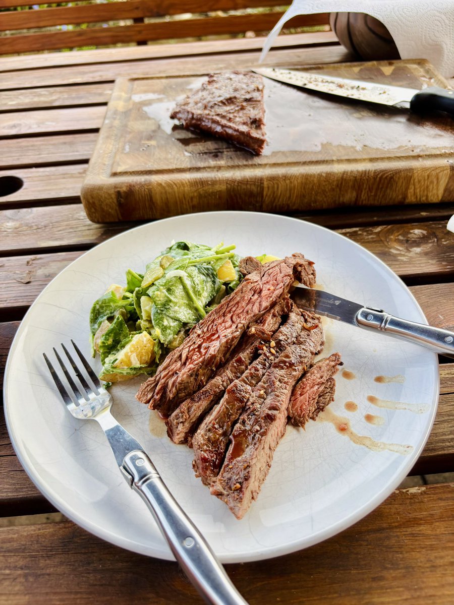opsins's tweet photo. Gym, shopping, gardening fettling the lower patio ✅

Steak on the bbq with a couple of beers  before the weather turns it is then 😋 https://t.co/nt2I0kaWTR
