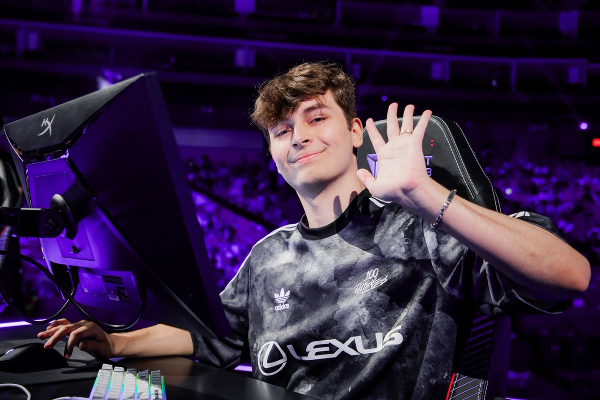 PolymarketVal's tweet photo. Be Asuna

> plays cs
> use an anime pfp and name for aura 
> quit

> play valorant 
> known for his aim 
> immortals pick him up

> join 100T
> stay for 6 years
> finally win VCT Americas in 2024
> qualify for EWC for the 2nd year

> have the highest ADR so far with 171

📈 https://t.co/XYs3orxA6r