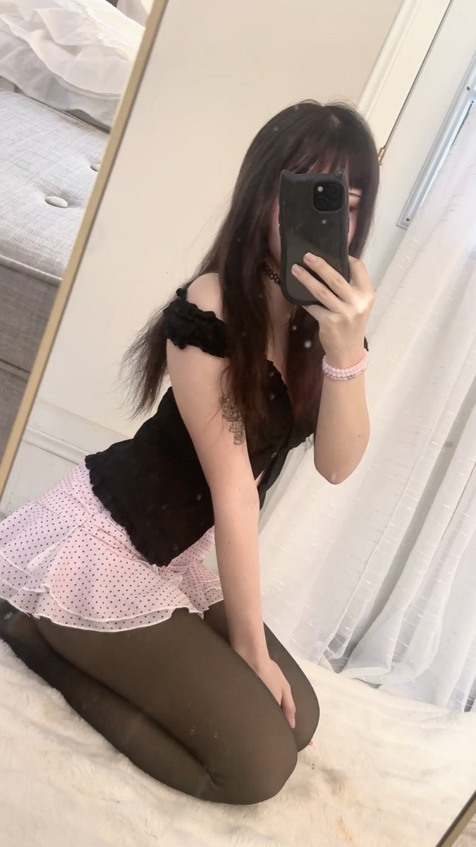 ᕱ⑅ᕱ scarlett tweet media