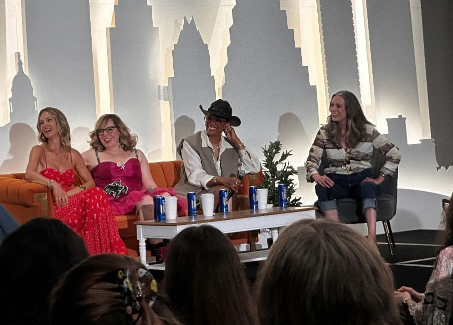 pvbarchive's tweet photo. some more of paget and the rest of the criminal minds ladies at the atx tv festival today! https://t.co/L99uqmKImE