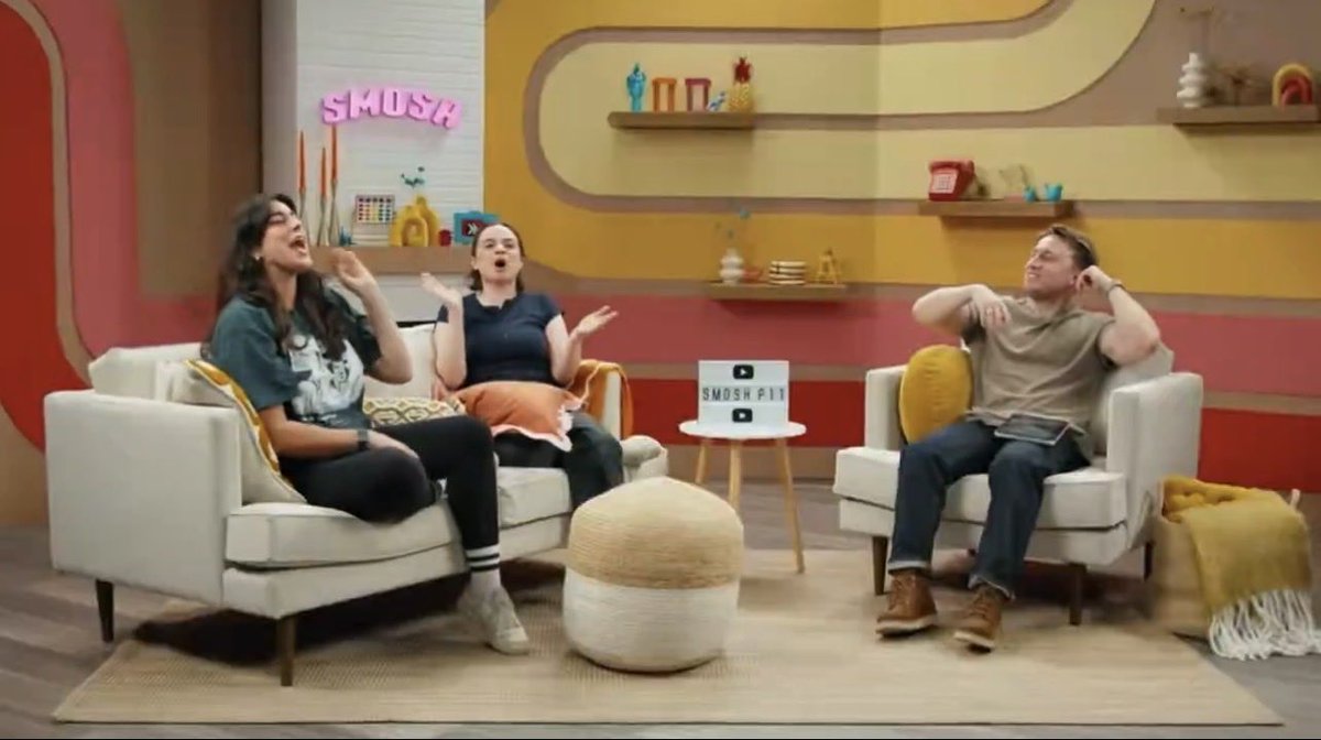 lemthelem's tweet photo. Someone on tiktok said the oversized chair makes Shayne look tiny and I can’t unsee it now 😭 king they set you uppp https://t.co/L28kLJ0ISq
