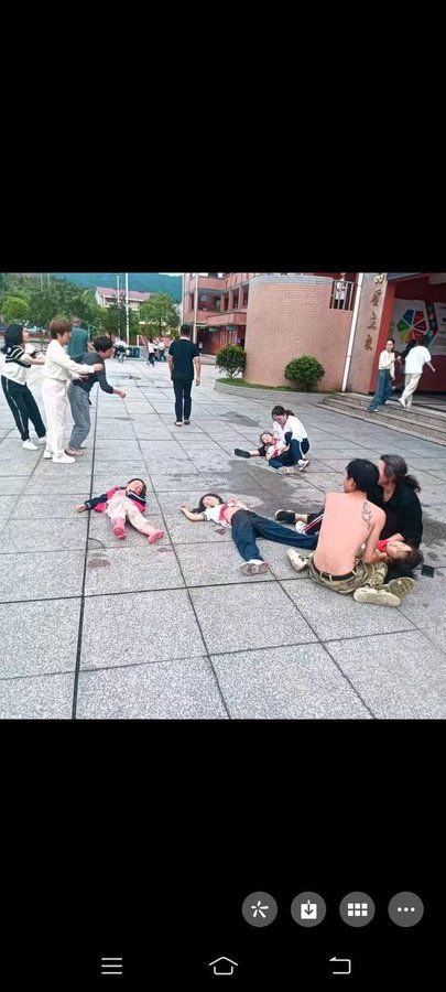 新闻调查 tweet media