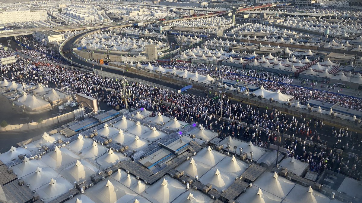 swc3c's tweet photo. ﴿وَآخِرُ دَعْوَاهُمْ أَنِ الْحَمْدُ لِلَّهِ رَبِّ الْعَالَمِينَ﴾

الحمد الله على التمام والكمال
الحمد الله الذي يسر لي اداء فريضة الحج هذا العام اللهم تقبل مني وأجعَل حجي مبرور وسعّي مشكو وذنبي مغفور ودعواتي مستجابة 🕋🤍 https://t.co/KFPiRChQkx