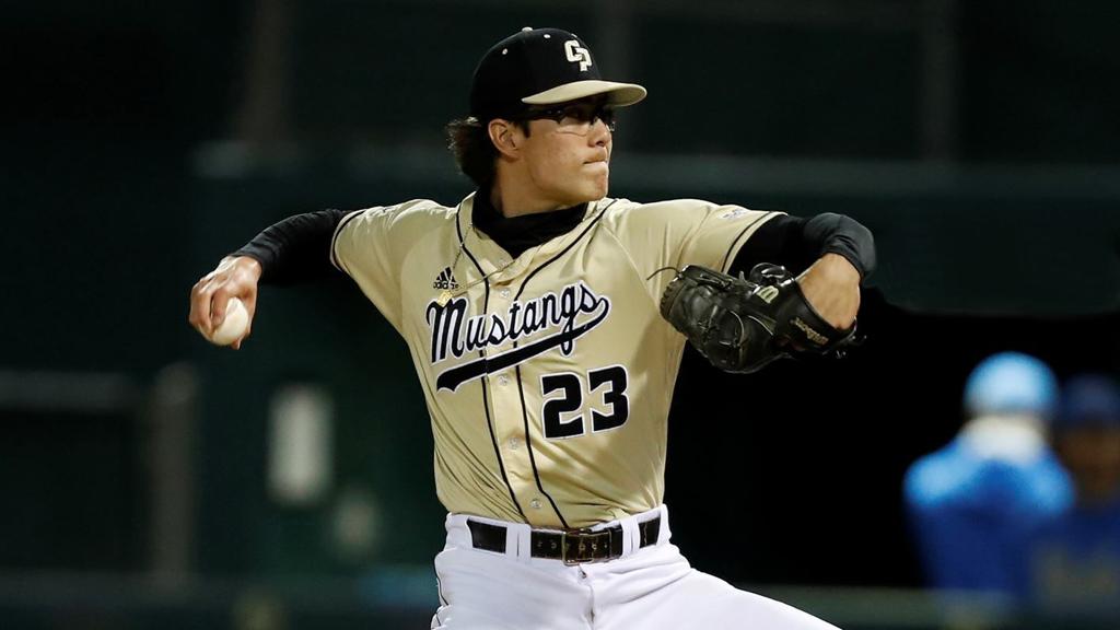 girlsgaysnjrod's tweet photo. Happy Bryan Woo Bump Day especially to the singular photographic evidence I have found of him wearing glasses https://t.co/b7GmsEuGE0