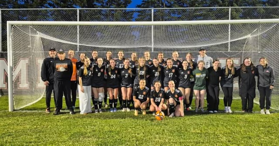 NorthShoreConf's tweet photo. Congratulations to the Cedarburg Girls Soccer team for winning the @NorthShoreConf Championship
⚽️🏆
For final standings please visit ⤵️
🔗https://t.co/RLNwetmrO7
#unleashthedogs https://t.co/0nAq5ClPa4