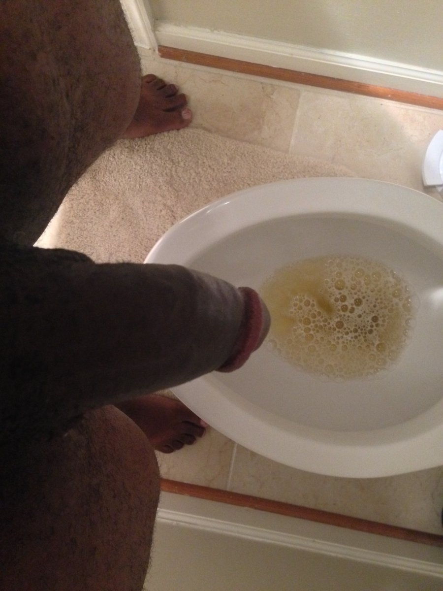 PapiNegroEUA's tweet photo. Piss https://t.co/oVo0e57bYw