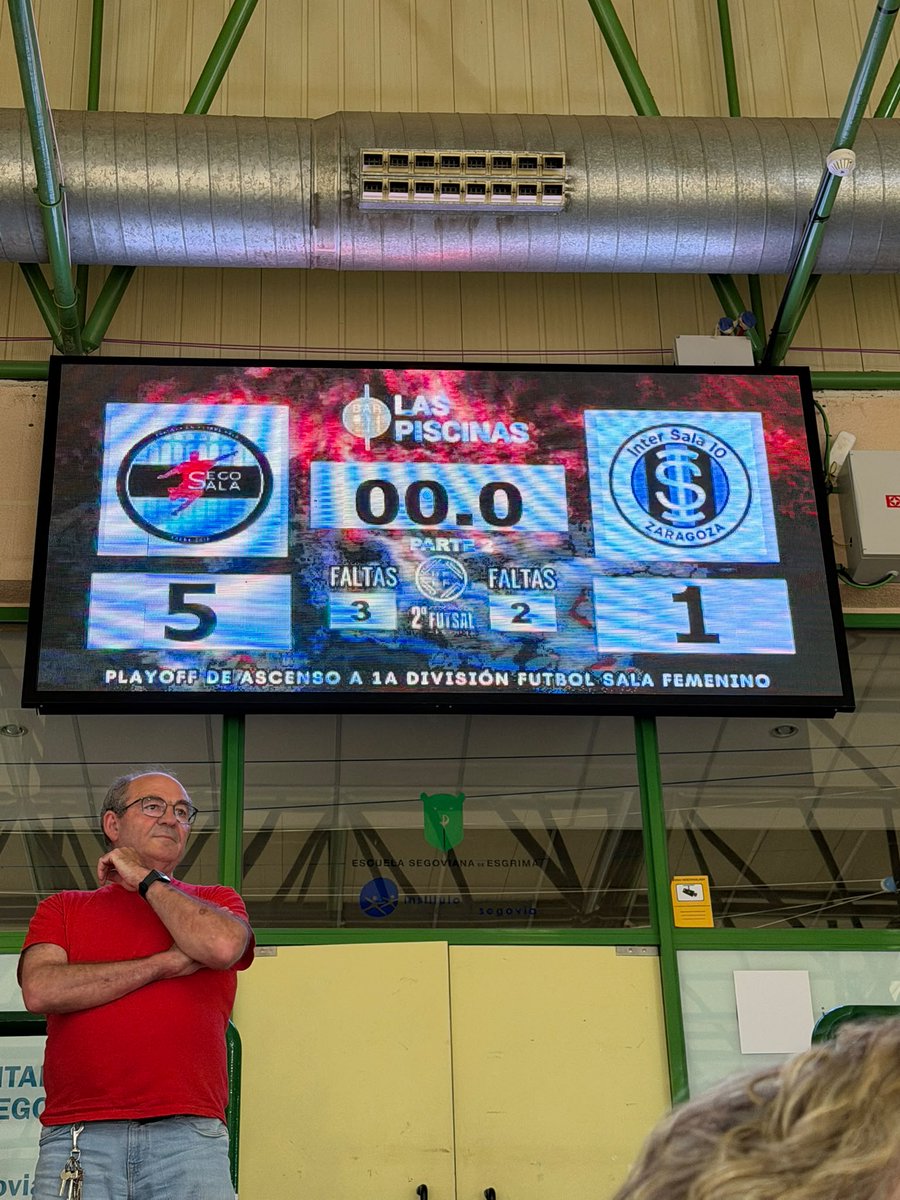 DipuSG's tweet photo. 👏Enhorabuena al @Segosala , que con un equipo repleto de jugadoras de la provincia ha conseguido una victoria muy importante para seguir en el playoff de ascenso
⚽️El presidente,Miguel Ángel de Vicente, y el diputado de Deportes, Óscar Moral, han querido apoyar al equipo https://t.co/aiIRMdLBX9