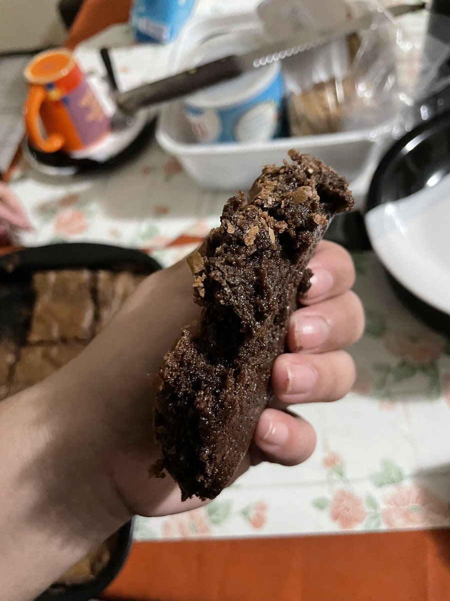 suditodorock's tweet photo. o primeiro brownie que eu fiz ❤️ https://t.co/FYSj1cyQ9N