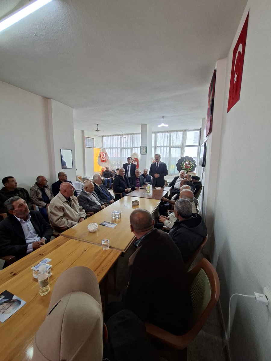 LKayalar's tweet photo. İYİ Parti Akdağmadeni İlçe Başkanlığımızda partililerimizle bir araya gelerek bayramlaştık ve gündeme dair fikir alışverişinde bulunduk. Bu vesileyle tüm vatandaşlarımızın bayramını tebrik ediyor; ülkemiz ve milletimiz için hayırlara vesile olmasını diliyorum.
#İYİParti
#Akdağmadeni
#Yozgat
#Bayramlaşma
#Teşkilat
#İyiPartiAkdağmadeni
#Gündem
#Türkiye