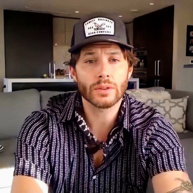 bvmbsight's tweet photo. i love when jensen goes back to his texan roots sometimes https://t.co/xc8w9vGo9X