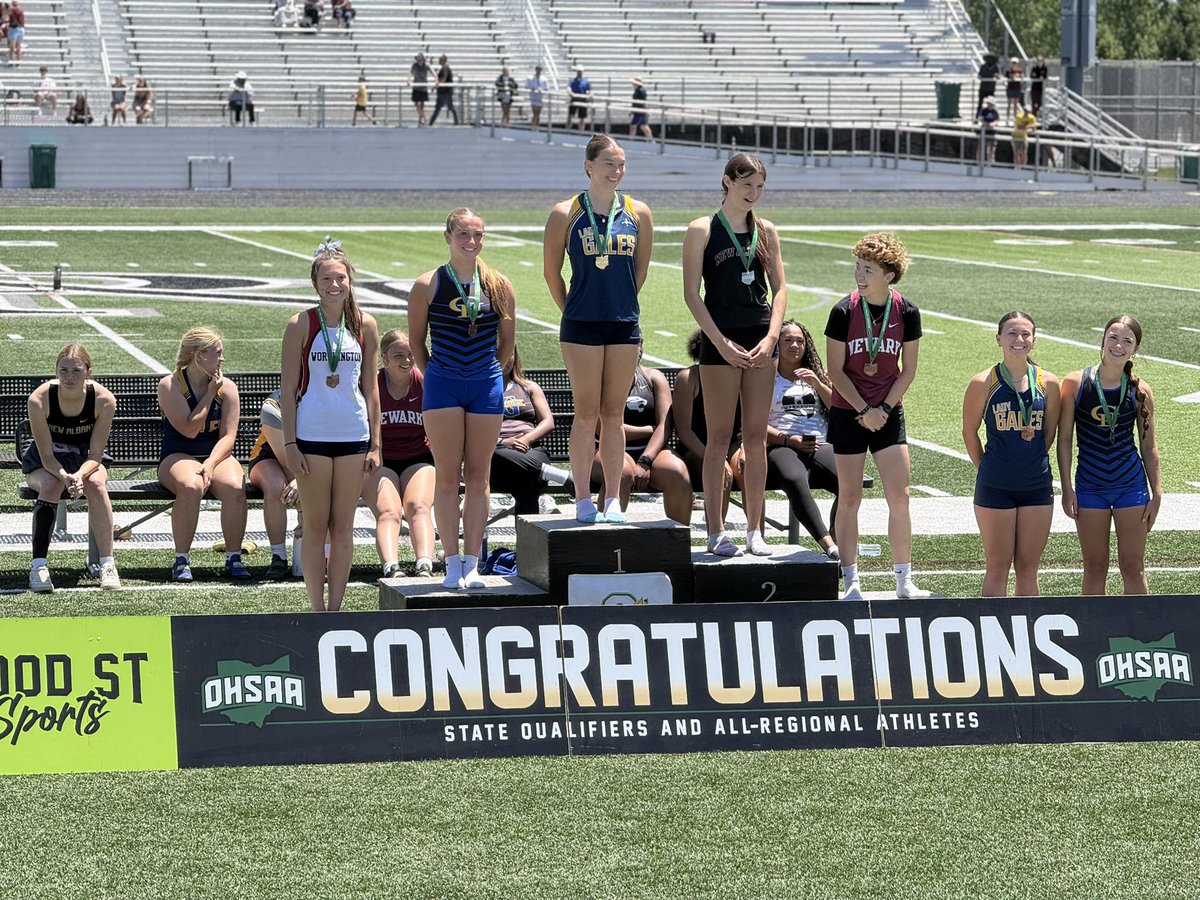 LadyGalesCC's tweet photo. Zoe Deleon takes 6th in the Pole Vault! https://t.co/j0tIZVSY2h