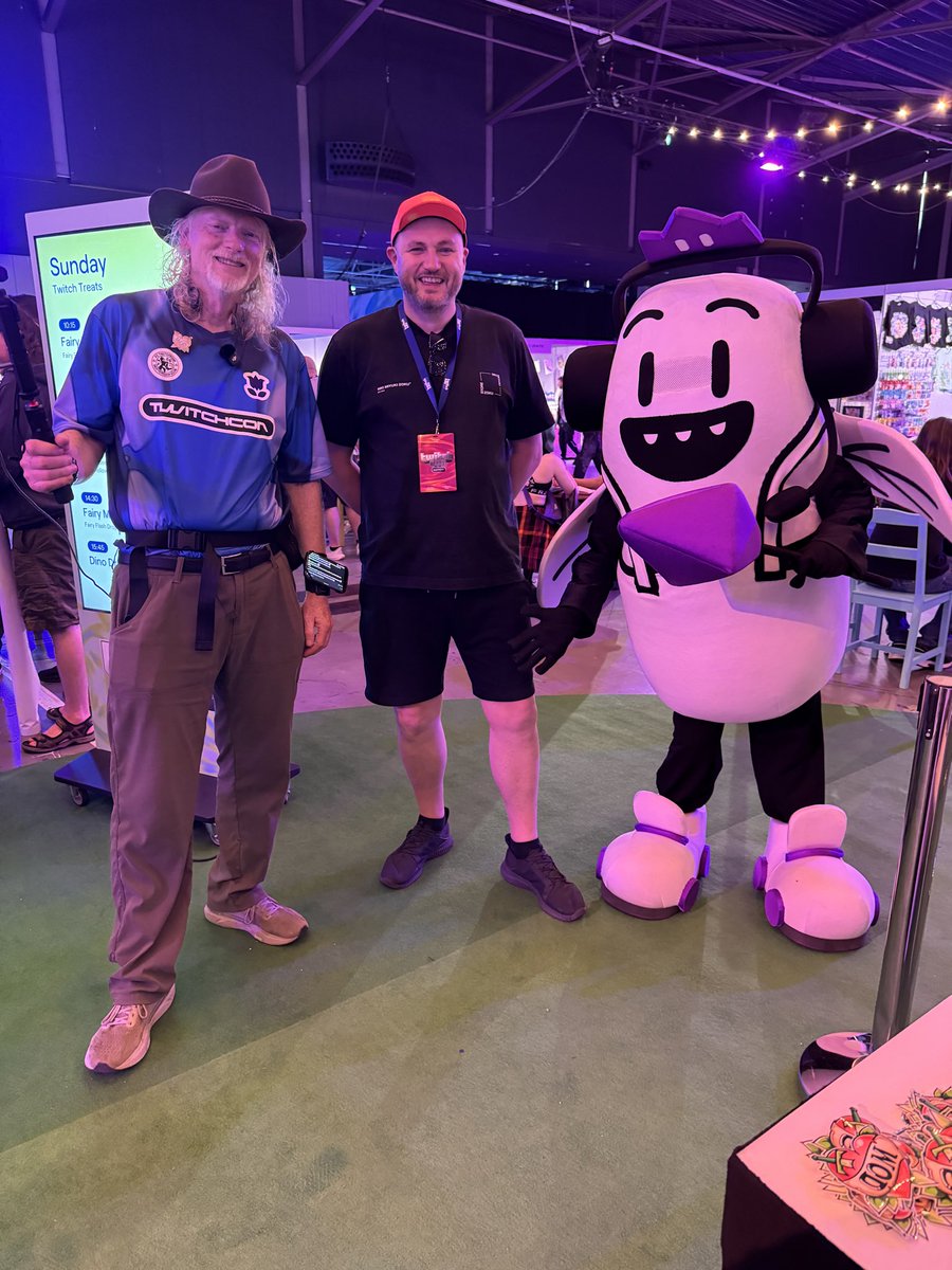 danielcook_uk's tweet photo. One of the highlights of TwitchCon 2026 for me… getting the chance to meet and shake hands with Dan Clancy.

No matter how big a platform becomes, it is always nice to see the people behind it.

A very cool moment. 🎮🤝💜

#TwitchCon #TwitchCon2026 #Twitch #StreamerLife https://t.co/f90MjTpOEp