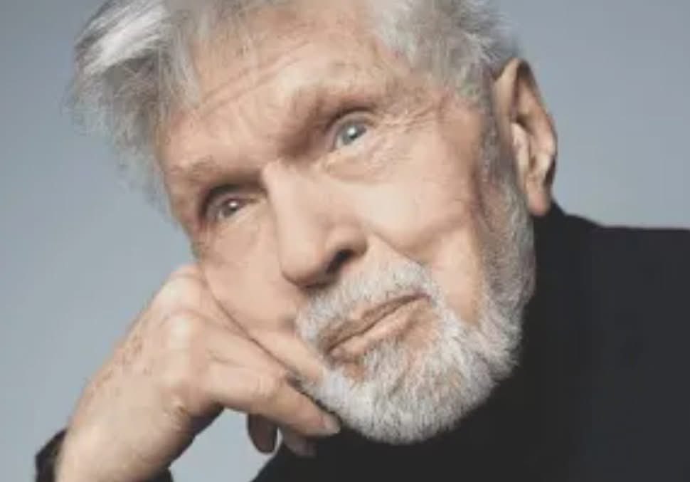 freakoutsideofx's tweet photo. 92-year-old Tom Skerritt, still with us and going strong.💪 ❤️ https://t.co/3sOyzXStIn