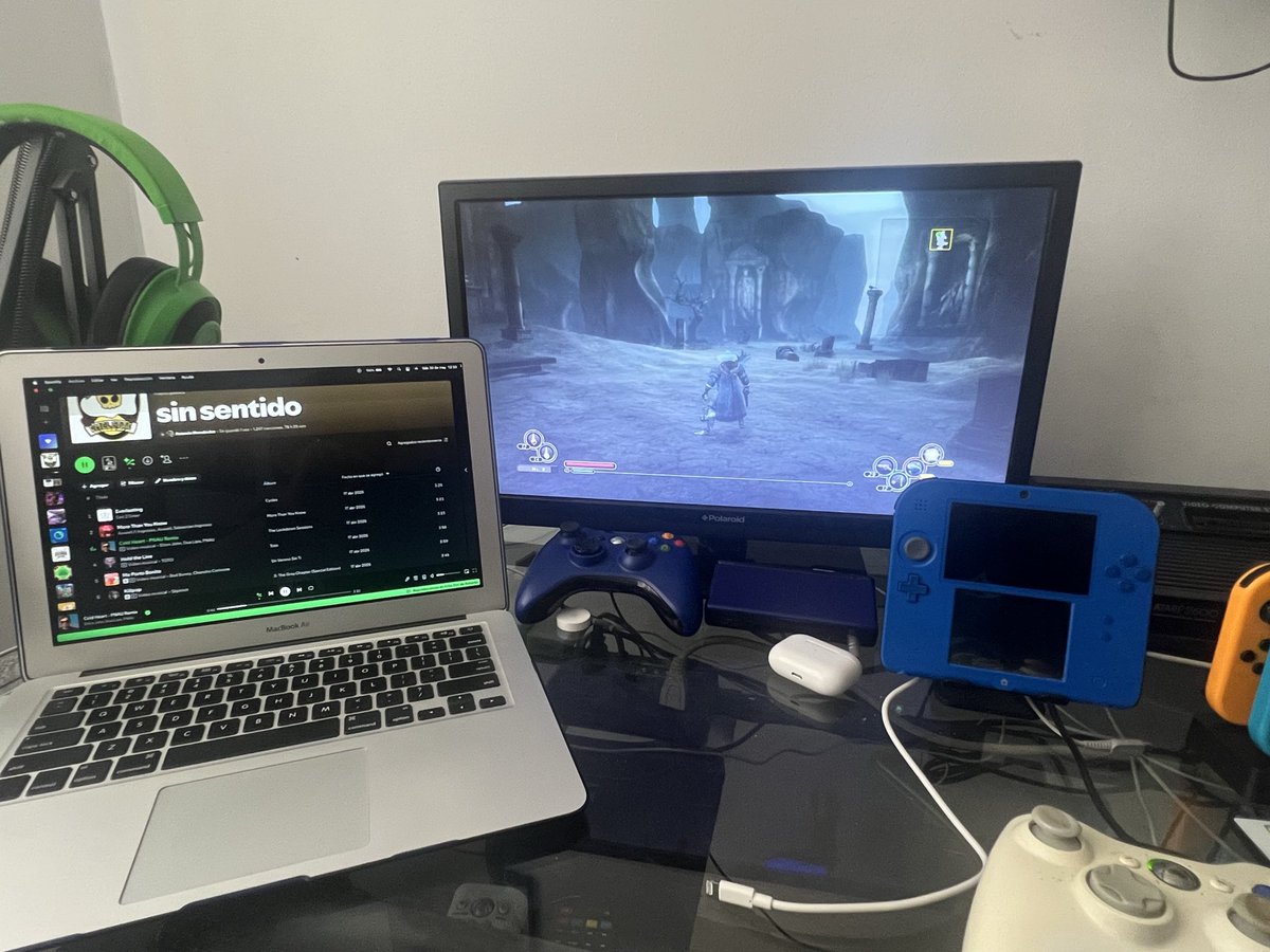 DreyarTony's tweet photo. Música + juegos será un buen sábado https://t.co/BV5CezsT60