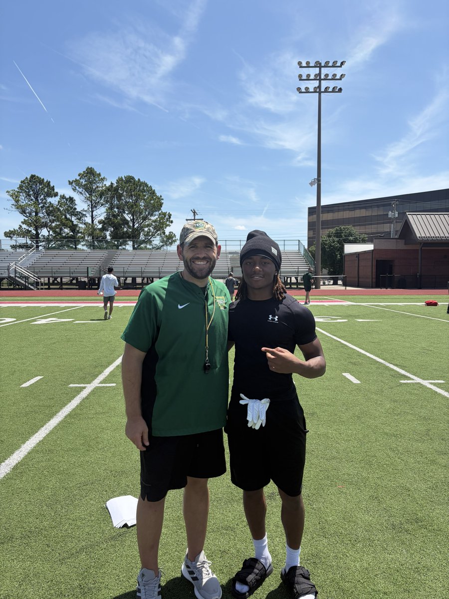 JayComp_'s tweet photo. Proud to say that I have recieved my first offer after a great conversation with @CoachRiley7 and Coach Weavers to play ball at @ATUFootball ‼️More to come🫡

@NateGoodman19 @BookerTFootball #AGTG #RECRUITTHEHIVE https://t.co/Fv81K5djiM