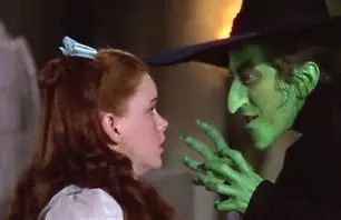 phowardHLC's tweet photo. @ToscaAusten My apologies to "Wizard of Oz" movie fans, but if you picture her dressed in black, with green makeup, black hair, and a black pointed hat, she looks a LOT like the bad witch in the Wizard of Oz. https://t.co/KEOaMdERaJ