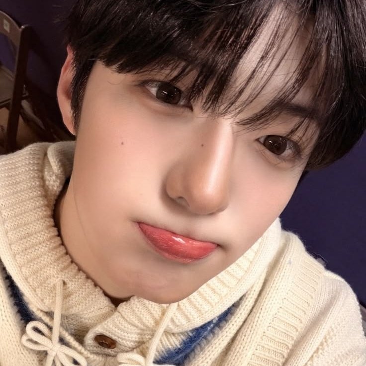 mytkdgusl's tweet photo. 갑자기 데뷔초 상현이 귀여워서 생각남 https://t.co/30c40n5Qp2