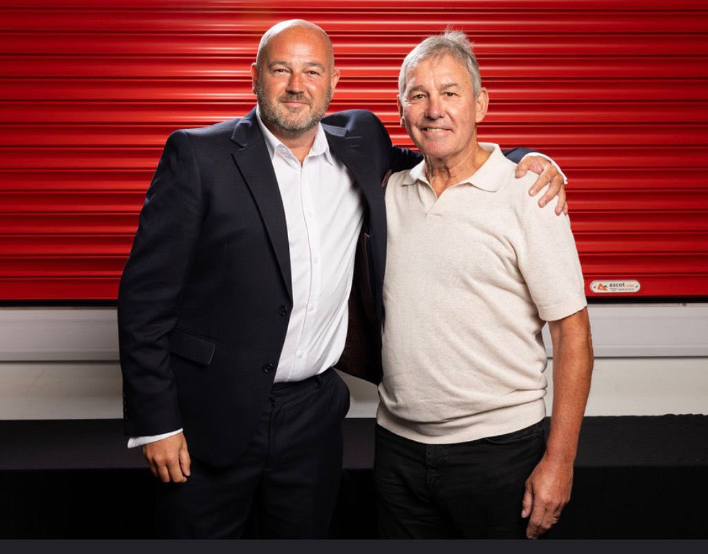 redfabs's tweet photo. Michael Carrick fear not, midfield is sorted for next season. Robbo &amp; Fabs 😎🇾🇪 https://t.co/FhaIwjcZV5