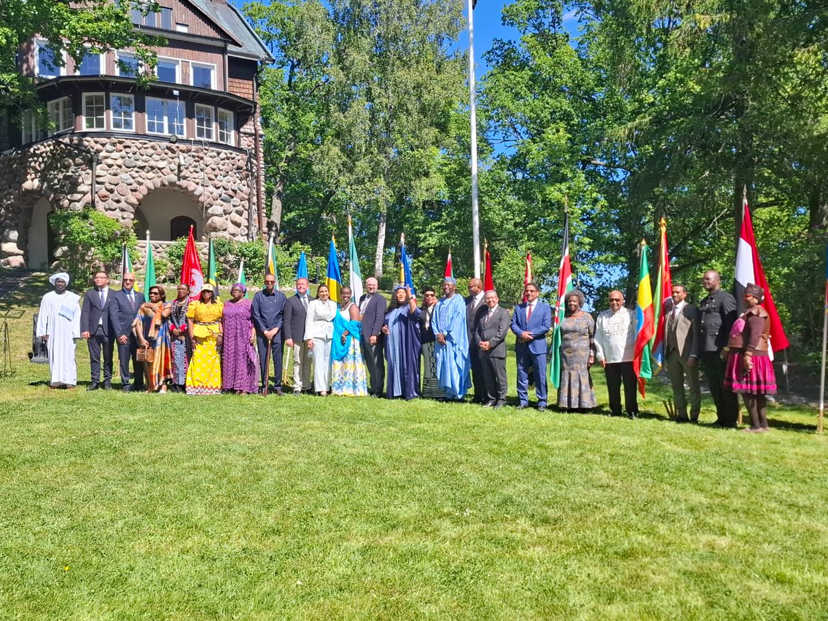 ETEmbassySTO's tweet photo. Africa Day 2026 celebrations continued on 29 May in Stockholm, where 22 African embassies showcased the continent’s rich diversity and heritage through a flag parade, cultural performances, cuisine, and a Diaspora Entrepreneurs’ Corner promoting business, culture, and exchange. https://t.co/Bh8zKEMxYY