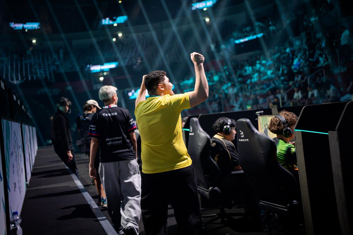 1KINGBR's tweet photo. Momento foda pra krl, confiar pra amanhã e vamos dar nosso melhor
te amo @fluxo_teuzz  ❤️ https://t.co/cD4Dei48Op