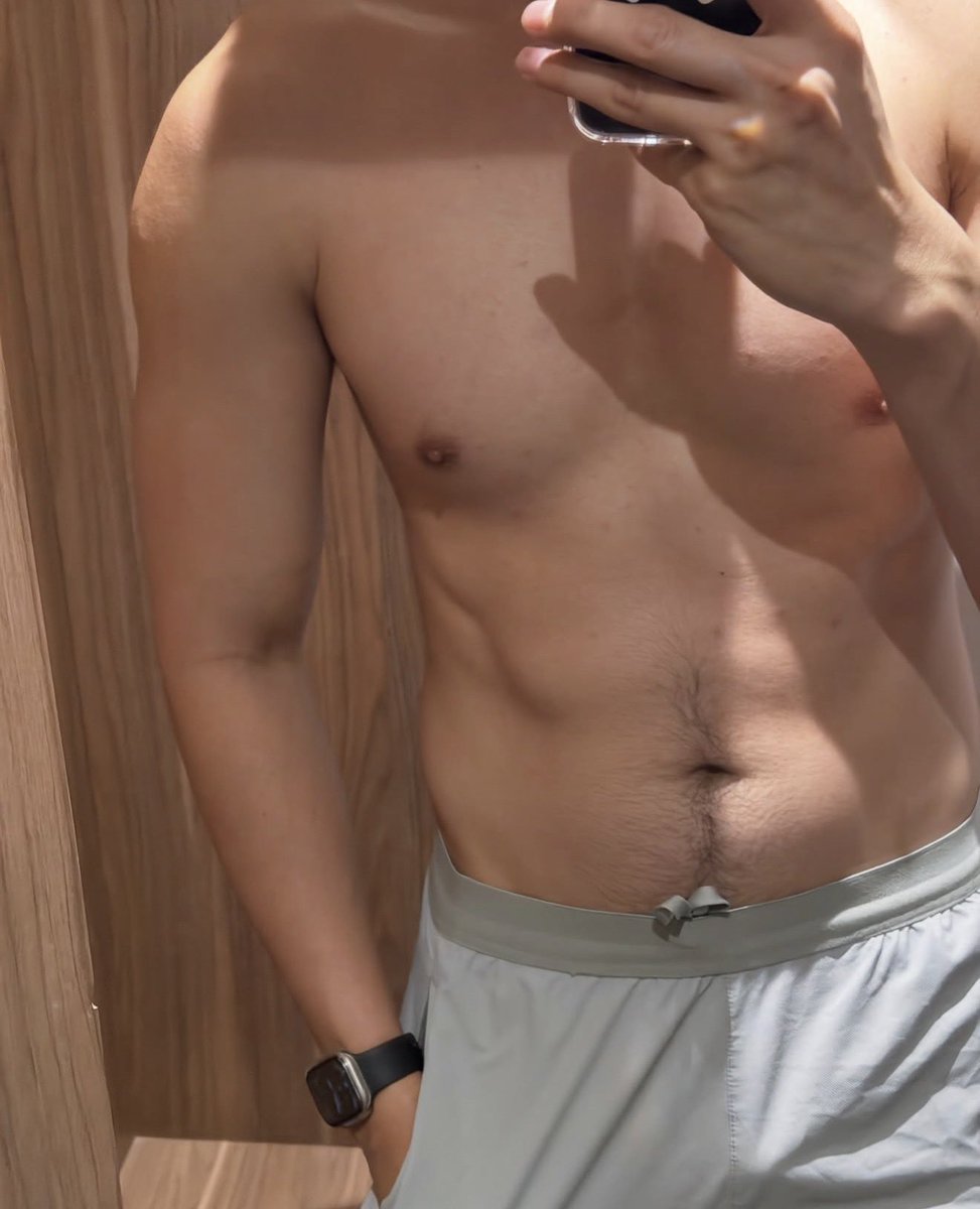 lovehandle_'s tweet photo. gains after god knows how long lol 💪🏼 https://t.co/KRnThhjQRQ