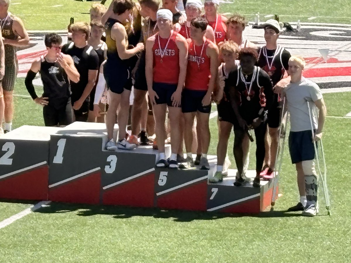 ClintonAthletic's tweet photo. ALL-STATE 4x100m relay! Jimmy Schaffner, Corey Hoover, Peter Baker, Wyatt Dehring, (Brenden Benschoter) with a time of 43.96! https://t.co/8pnKSC3lfH