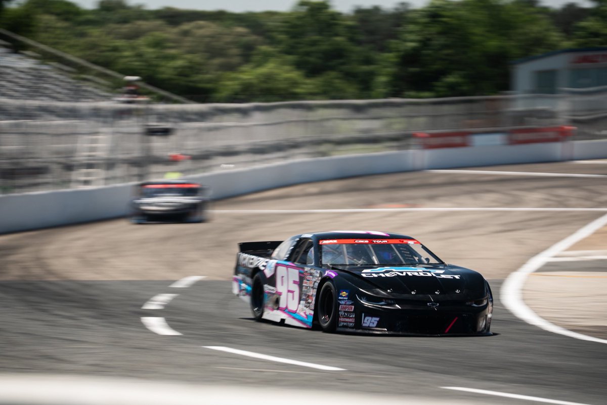 CARSTour's tweet photo. .@cbrownracing is the fastest man in Hampton!

He tops final practice ahead of London McKenzie and @chad_mccumbee. Qualifying is up next at 5:10 PM on @FloRacing. 

@zMAXproducts | @SoundGearHear | @LangleySpeedway https://t.co/NmjrSYuTfT