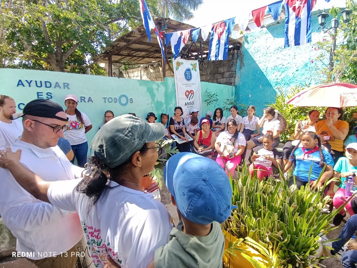 MJMMatanzas's tweet photo. 👉 Agradecemos infinitamente al Delegado del #PoderPopular, Randy Perdomo García, por su acompañamiento constante.

¡Felicidades a todos los premiados! ✏️

#MJMMatanzas #tequieromibarrio78 #MJMCuba #DeMartíAFidel #100AñosConFidel #SiempreJoven #MatancerosEnVictoria https://t.co/dvuHBG7WpL