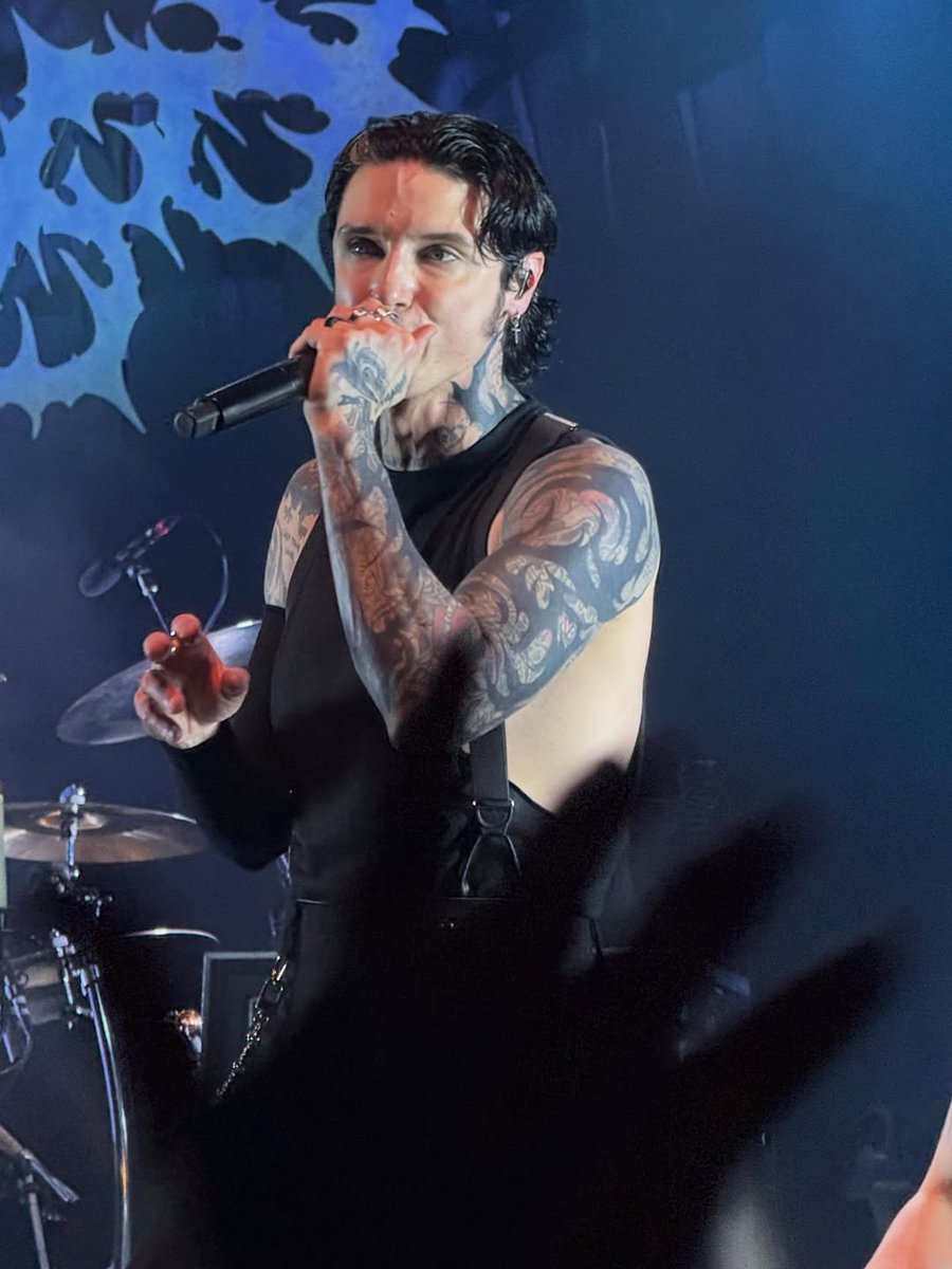 Sweeney_Bleeder's tweet photo. BLACK VEIL BRIDES 
   VINDICATOUR
  Silver Spring, MD

Credits:  riceoceansky

@blackveilbrides
@GhostWhoHaunts 
#VindicaTour https://t.co/OKATmR7g8E
