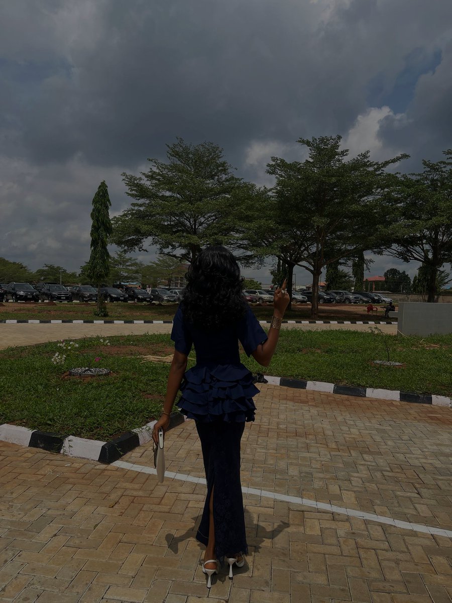 okunadewuraola's tweet photo. RC' 26 Day 2
Just a girl in her soft girl era💙🥹
#calm #jwconvention #ootd #modestfashion https://t.co/3CvHH6Pc8F