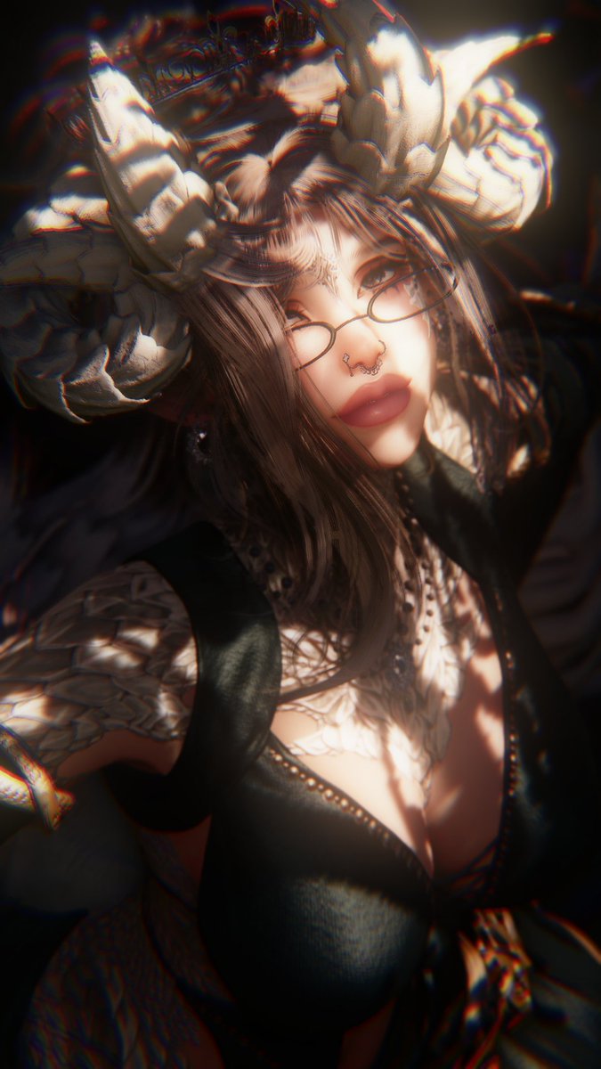 JaciBun's tweet photo. pretty little sunflower https://t.co/AJps9ZhuKj