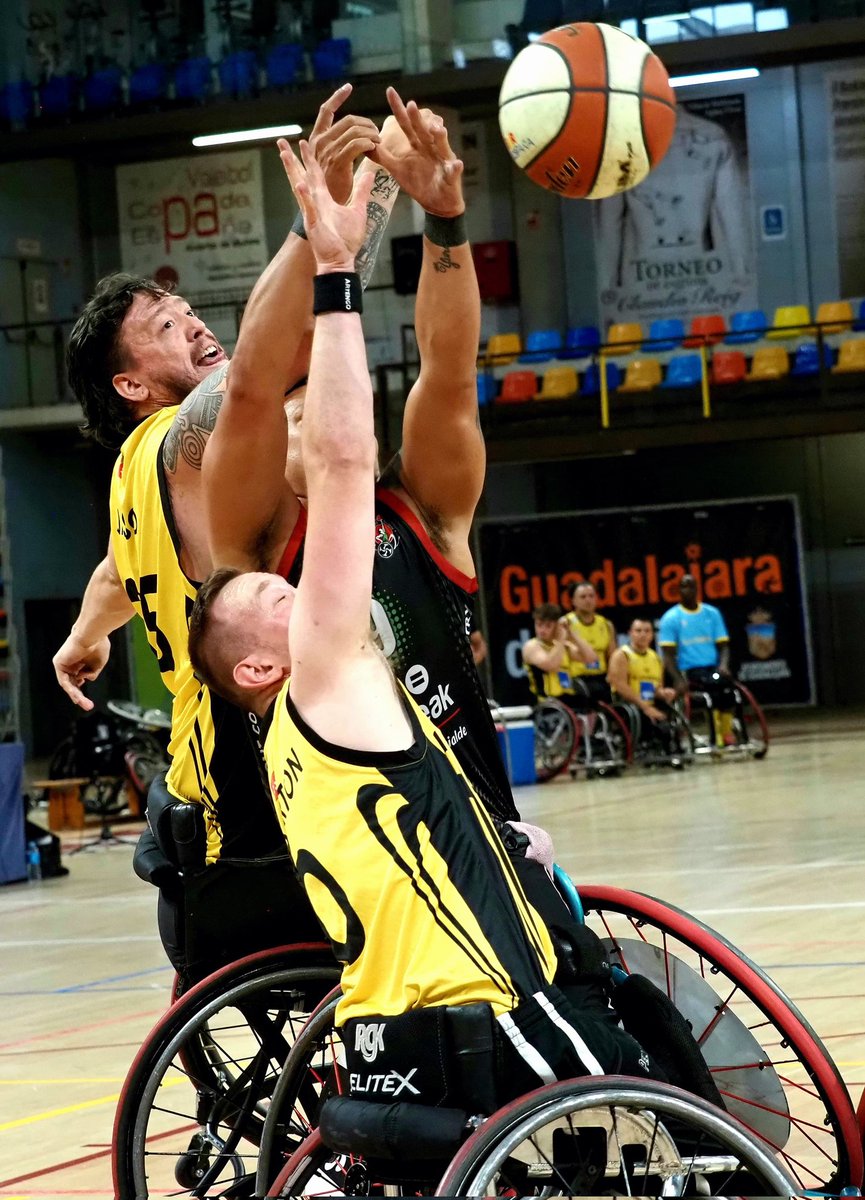 BsrEspana's tweet photo. 🏀🏀🏀
Ilunion, segundo finalista por el título de la SuperLiga @Fundacion_ONCE 

@cd_Ilunion 8️⃣1️⃣
@BilbaoBSR 6️⃣1️⃣

Gregg Warburton y 'Pincho' Ortega, máximos anotadores con 23 puntos

Mañana, gran final, a las 12:00 en #Guadalajara
Ilunion-Amivel

📺 Directo en @rtveplay https://t.co/3EiluEDquz