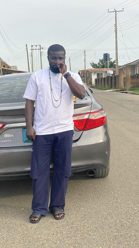 kingrichwise's tweet photo. Aromogege
Aromogege
Oji ni kutukutu mokun ola dani
Olomo siju pee wole Aye loruko IFA
Eni ti o ba siju rere re wo nii lowo
IFA kio siju rere re woo mi ki hun ni ire gbogbo…...

Ifá never forsake me and never take your merciful eyes away from me. https://t.co/1XB1hRj8Ch