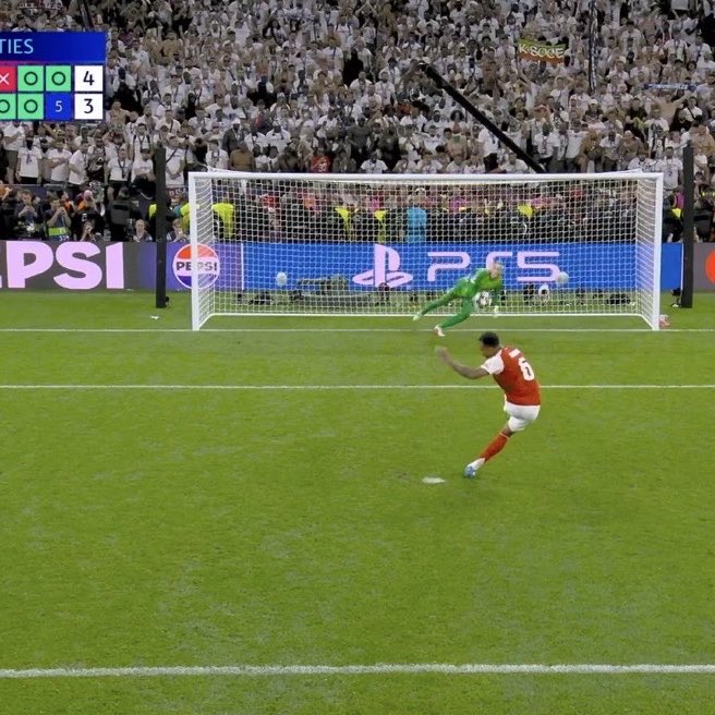 PurelyFootball's tweet photo. GABRIEL MISSES! ❌

PSG HAVE WON THE CHAMPIONS LEAGUE! 🏆🇫🇷 https://t.co/I6pMzRGlRR