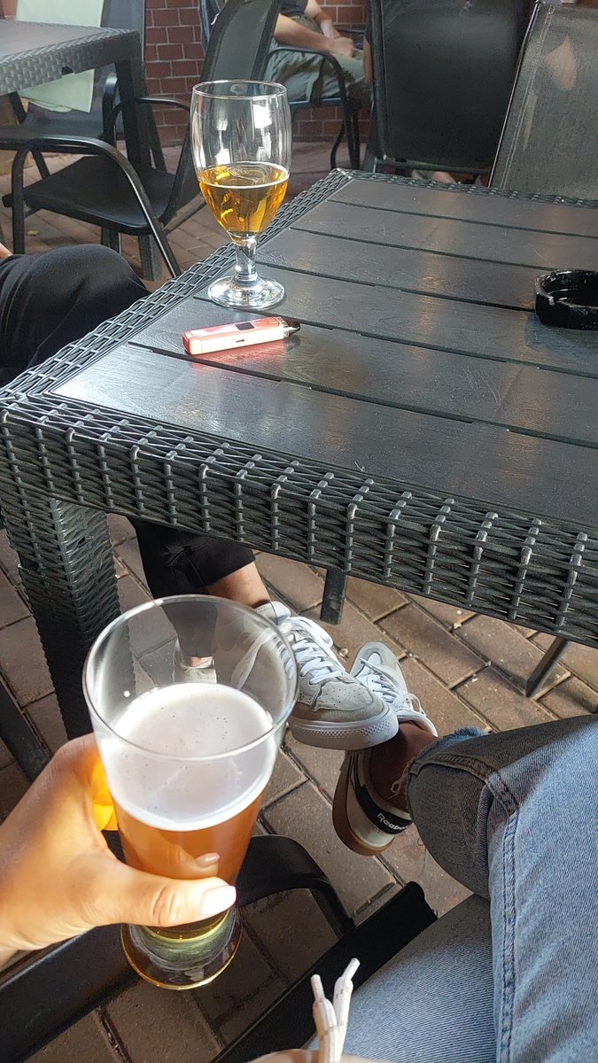 _Your_Milf_'s tweet photo. dobry wieczór!

wiem że tęskniliście, ale obecnie częściej można mnie spotkać na drugim koncie @1_Joa_ 
kto jeszcze nie obserwuje, ten w tej chwili nadrabia !!!

a tymczasem możesz umilić wieczór Królowej i zwrócić za piwko !

@rtfeetfootfetish 
findom finnn milf https://t.co/rXP7o1OxxP